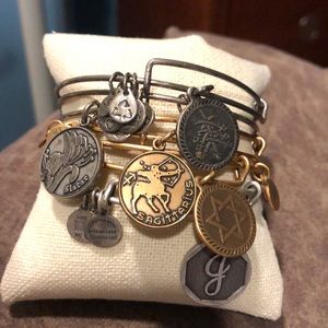 Set of 5 Alex and Ani, five bracelets